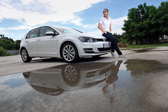 Vladimir Draghia testeaza noul VW Golf VII pentru revista Gentleman's Car.
